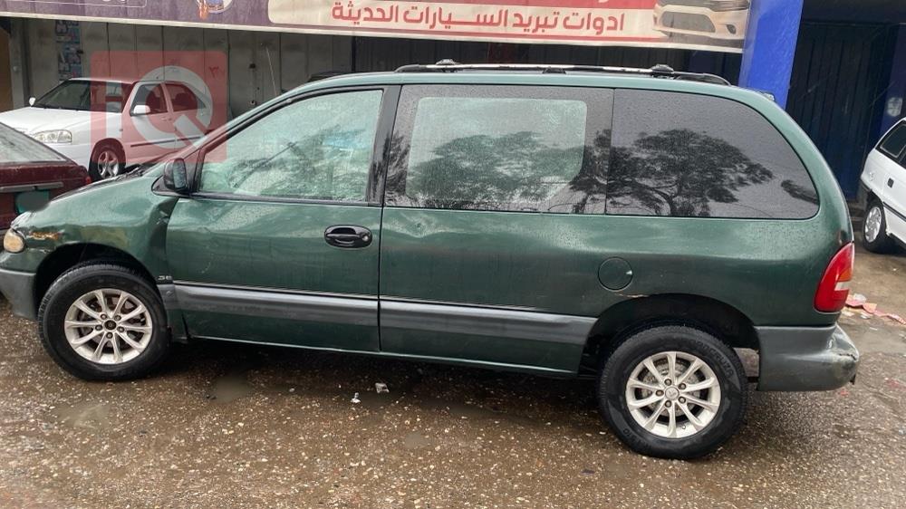 دودج كارافان